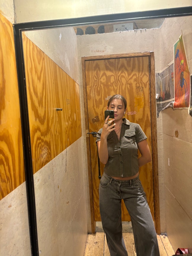 Room hunt :)  Main Photo