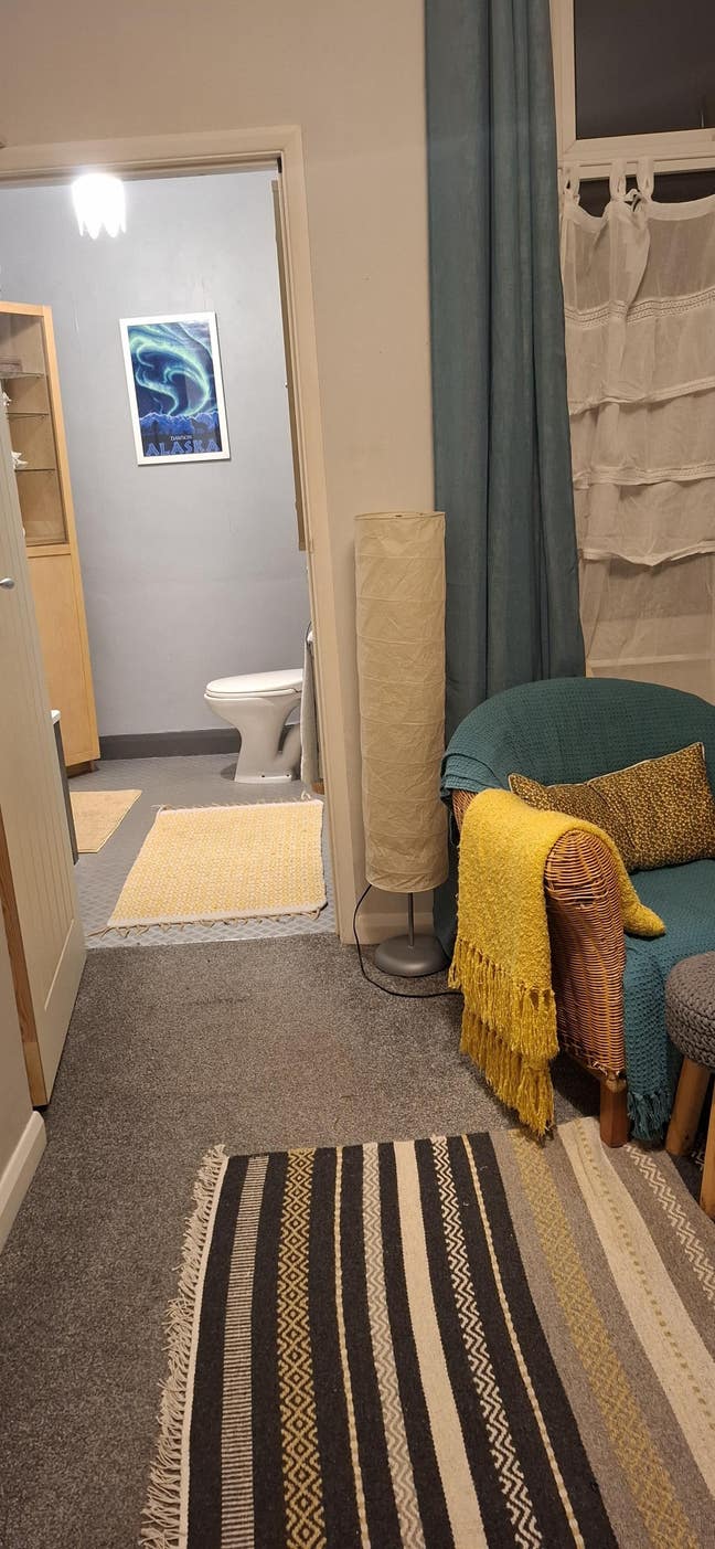 Double Room en suite in shared house  Main Photo