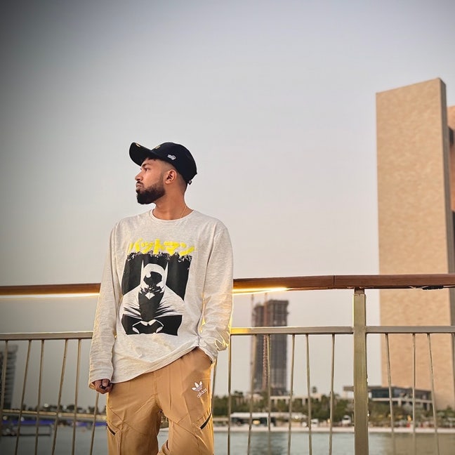 📍Near Guildford, Surrey - Stag Hill campus. Main Photo