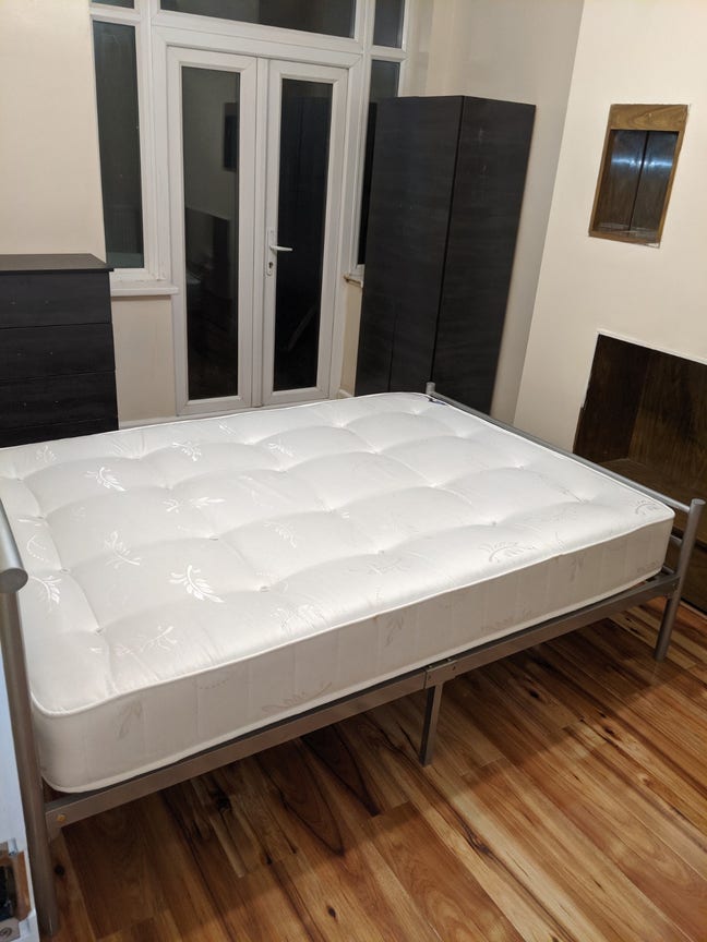 Large Double  Room with Bills &pound;750 Main Photo