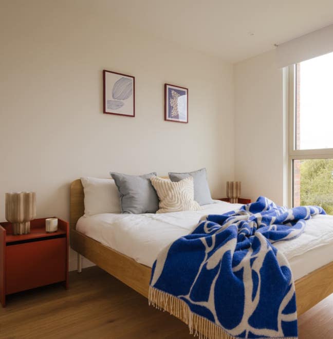 Looking for 2 flatmates for a 3 Bed Apartment  Main Photo