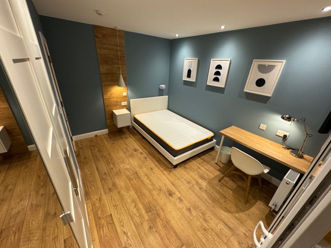 Top Class Double Bedroom  Main Photo