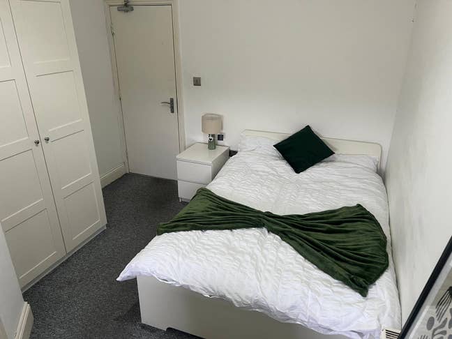Ensuite Room in Headingley | 20% Off Feb Main Photo