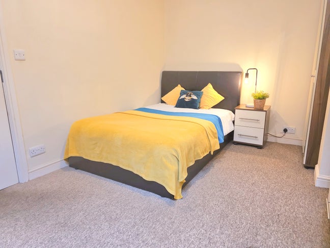 ✨LAST ROOM...10mins walk to Stretford Tram🚊 Main Photo