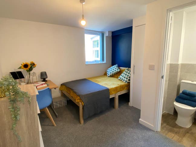  CV2 –  City  Centre  –  Ensuite  Room Main Photo