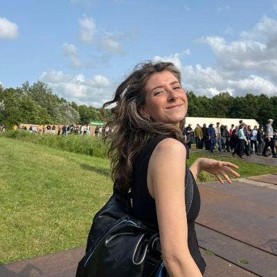 Looking for a room! Main Photo