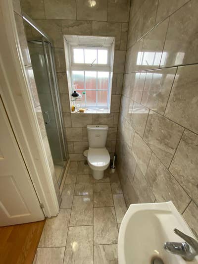 Room UW-3974 Main Photo