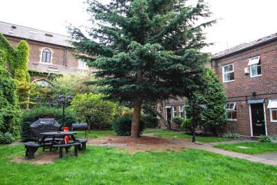 Bright & Comfortable Double Room | 3-Bed Flat Main Photo