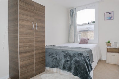 🤩 Lovely Double Room Close to Brixton Station 🤩 Main Photo