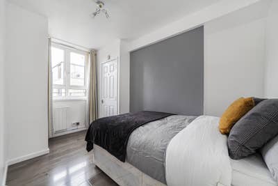 Prime location modern room in West Kensington.  Main Photo