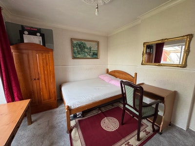 Double Rooms with a separate access & bathroom Main Photo