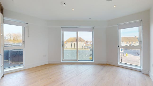 Coombe Hill House, London, SW20 Main Photo