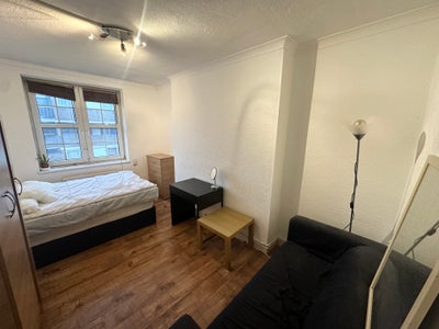 🌕Bright room with lounge, great location - now🌕 Main Photo