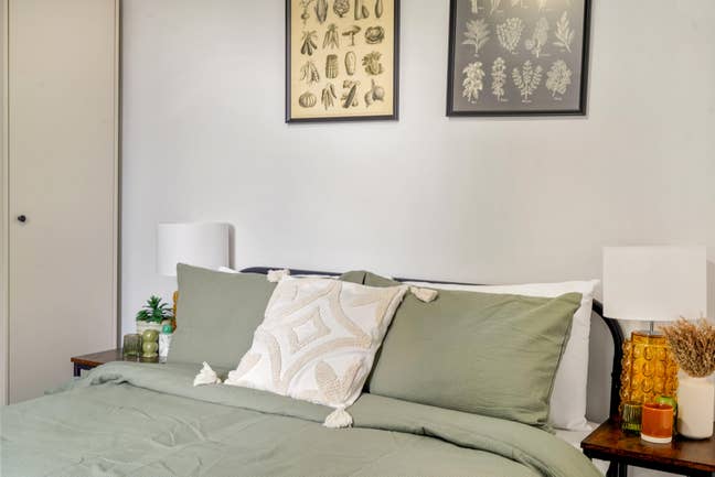 Beautiful house in Greenford  *No deposit* Main Photo