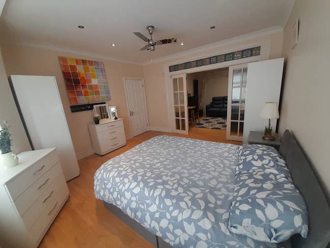 4 rooms left in a 7 Bedroom Property in Harrow  Main Photo