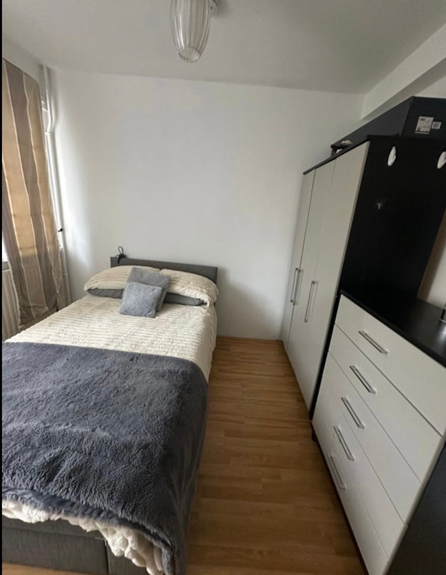 Family flat to share  Main Photo