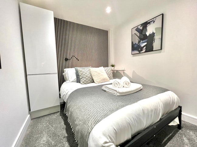 All Inclusive Luxury Studio Apartment in Worcester Main Photo