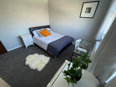 🔑 Move-In Ready Double Room – Royal Docks Area Main Photo