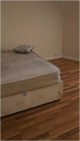 2 Bed Flat Is Available at DN12 1BU Main Photo