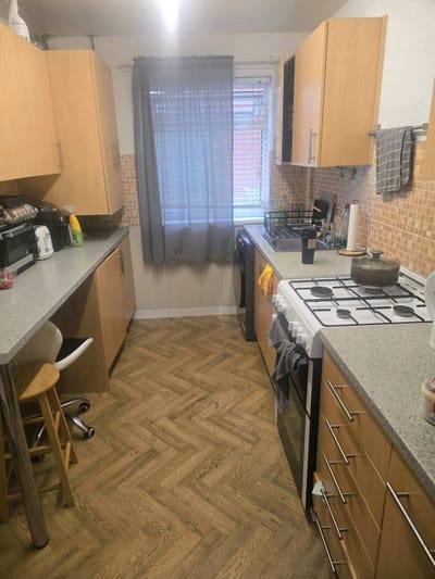 Single room available  Main Photo