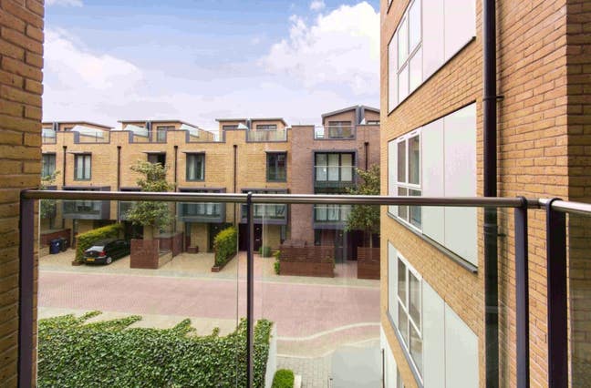 Modern Two Double-Bed Apartment - Napier House Main Photo