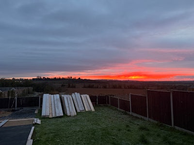 Bright Double Room in Bungalow With Peaceful Views Main Photo