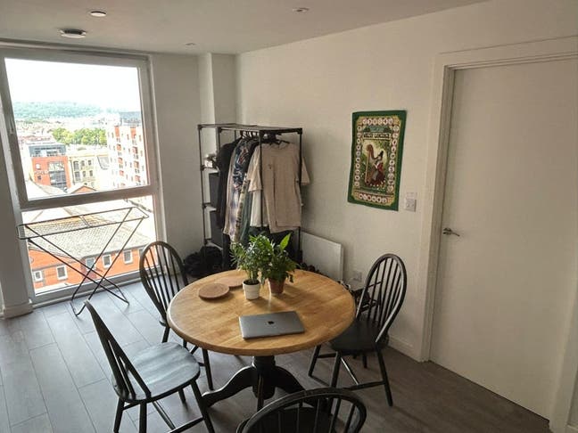 Ensuite and Double Room in Luxury Apartment.  Main Photo
