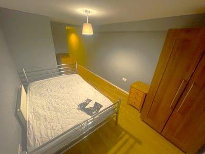 Ensuite Double Room Close to Brunel University Main Photo