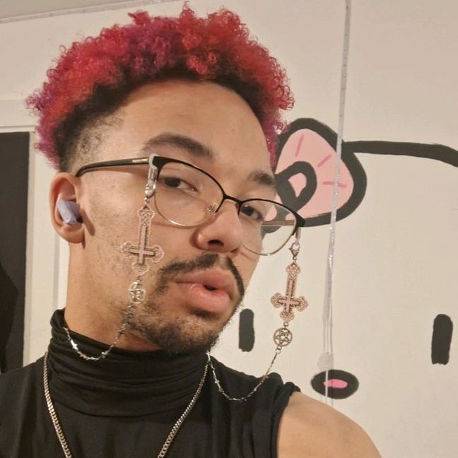 Looking for roommates to get a place together Main Photo