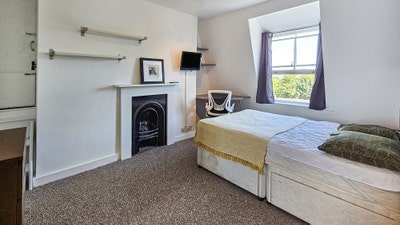 Stunning Five Bedroom HMO Property For Rent Main Photo