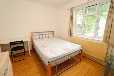 New large rooms in Stratford E15 with garden Main Photo