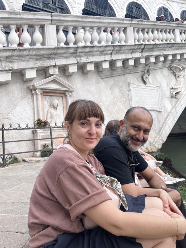 Couple seeking short-term rental in Leyton Main Photo