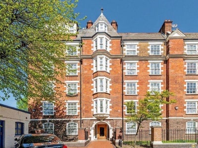 Large Double Room in St John’s Wood/Maida Vale! Main Photo