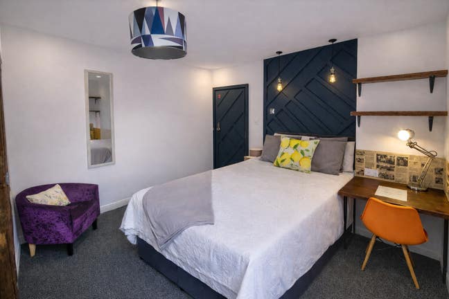 Stunning New Furbished Double Room  Main Photo