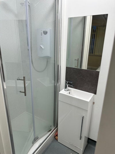 Female preferred house HMO/shirt house Main Photo