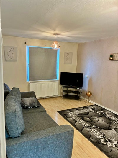 2 Bedroom near MK Town Centre Main Photo