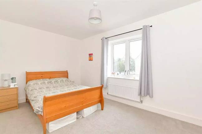 Huge Double Room Brand New Main Photo