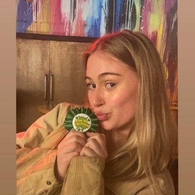 Looking for a room/ Buddy ups! Main Photo