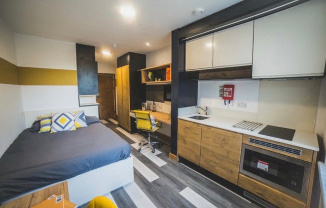 Modern Studio in Student Accommodation – Available Main Photo