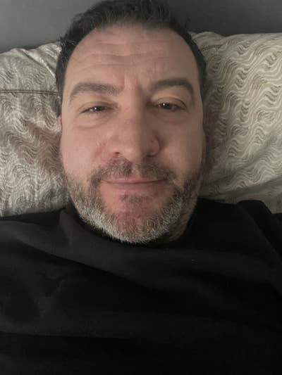 I am a professional male aged 43. I am lookin... Main Photo