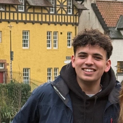 22 year old sociable professional seeking a room Main Photo