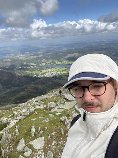 25yr old young professional Main Photo