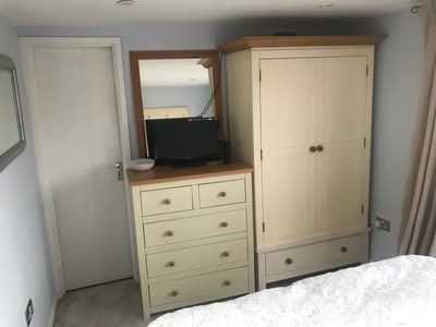 Smart Double On Suit Room  All Bills INC Main Photo