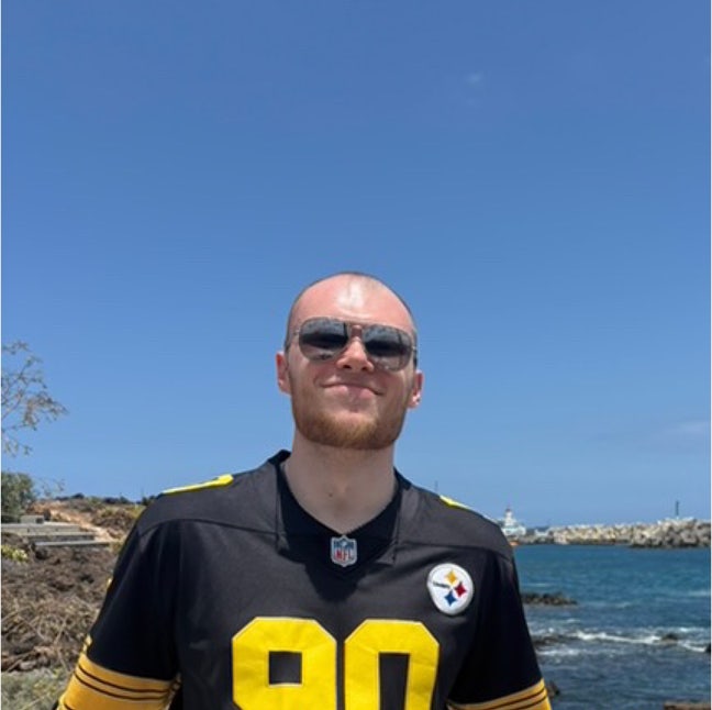 Easy-going Student/Professional looking for room Main Photo