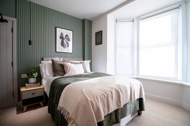 🏡 3 x Luxury Studio & 3 En-Suite Rooms – BRAND NE Main Photo