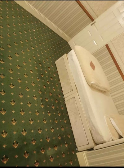 Room available Main Photo