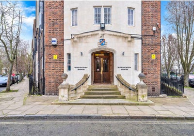 Chic 2-Bedroom London Flat – Freshly Renovated Main Photo