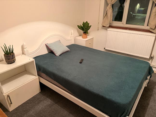 Spacious Double Room to Rent – Acton W3 Main Photo
