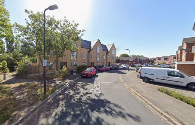 DSS-Studio Flat Available in Northolt Ealing UB6 Main Photo