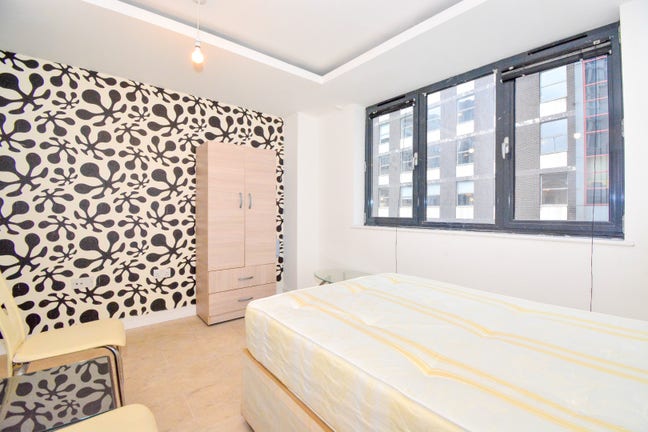 Stylish double room in Liverpool Street E1 Main Photo